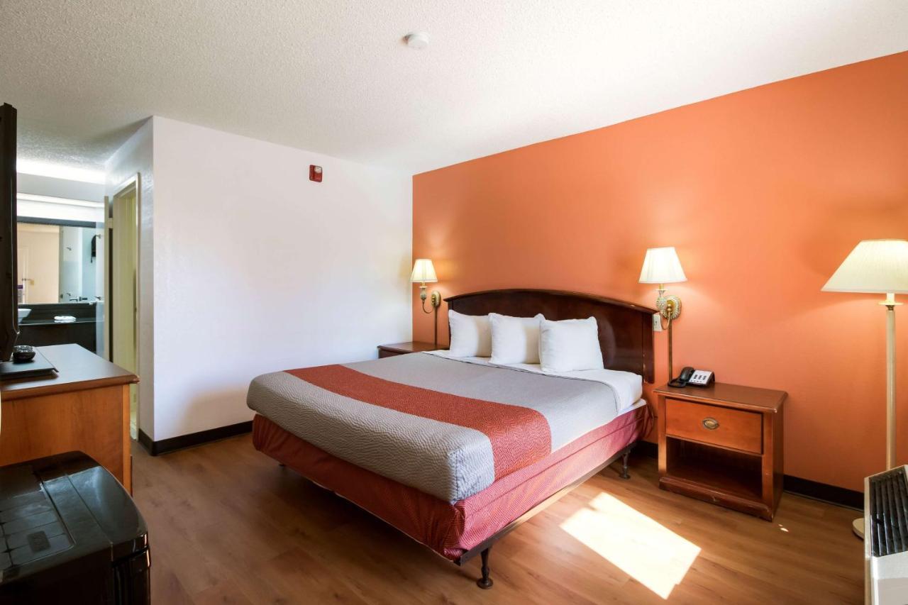 Motel 6-Holyoke, Ma Вестфілд Екстер'єр фото